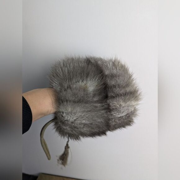 Vintage real fur hand warmer with zip pouch Grey muff - Picture 6 of 7